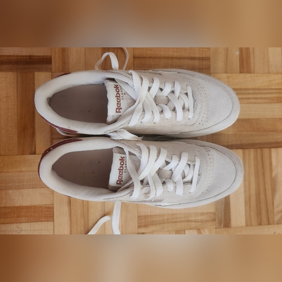 Women reebok sued sneakers size 8 - Picture 1 of 5